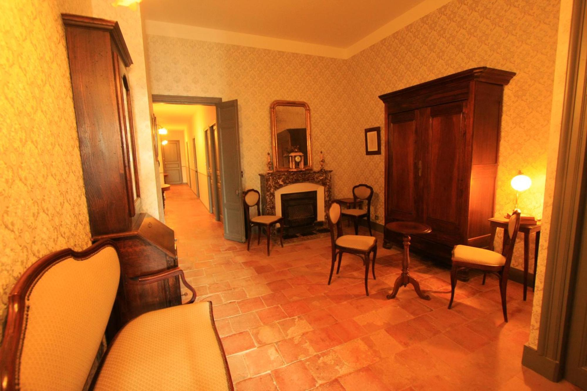 Logis Hotel - Restaurant La Marbrerie Caunes-Minervois Экстерьер фото