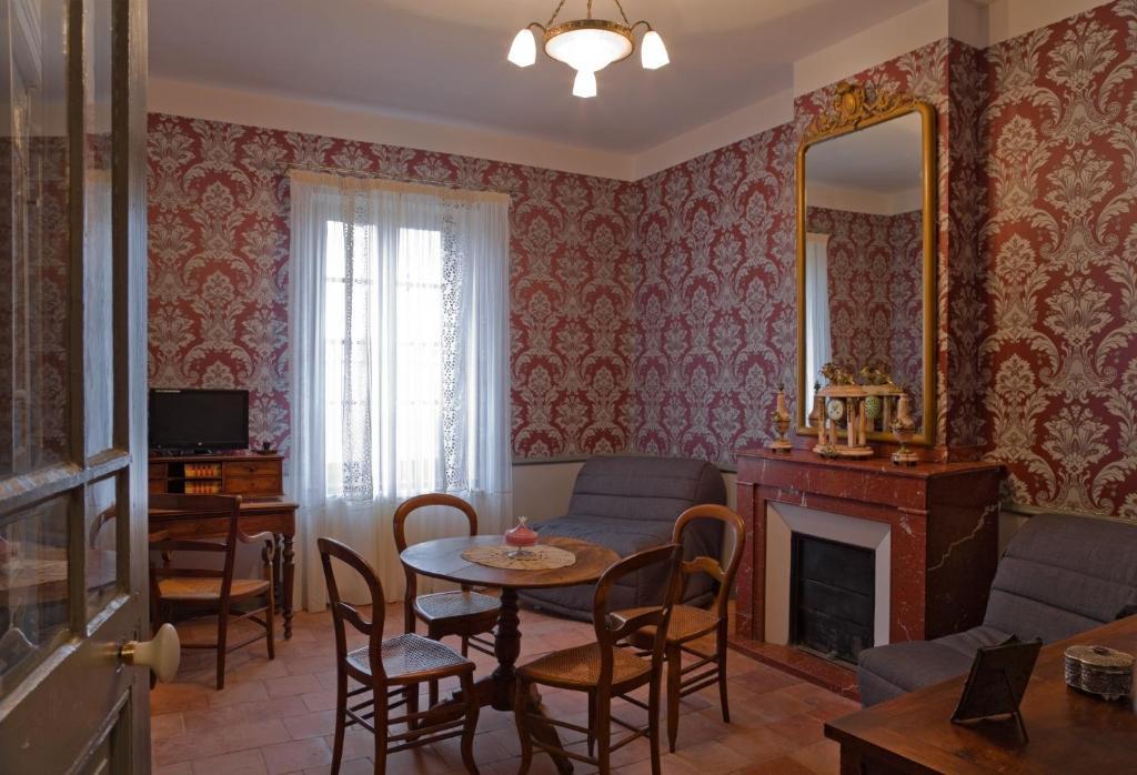 Logis Hotel - Restaurant La Marbrerie Caunes-Minervois Номер фото