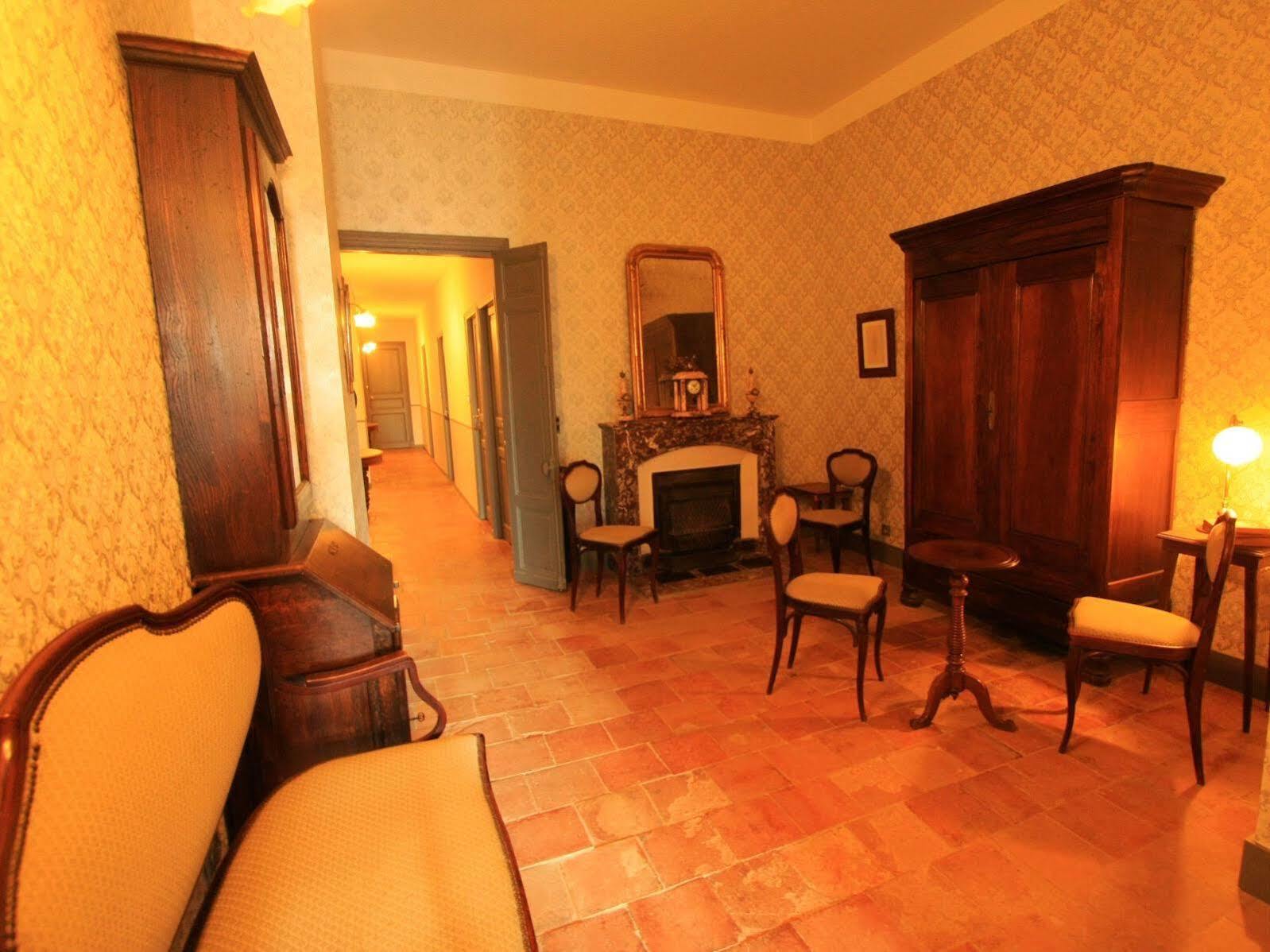 Logis Hotel - Restaurant La Marbrerie Caunes-Minervois Экстерьер фото